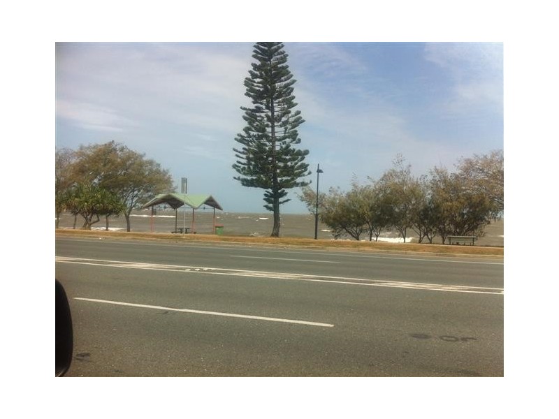 32 Hornibrook Esplanade, Clontarf QLD 4019