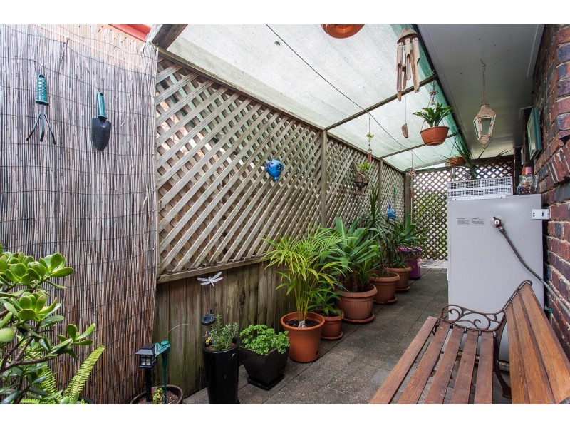 2/49 Ellen Street, Woody Point QLD 4019