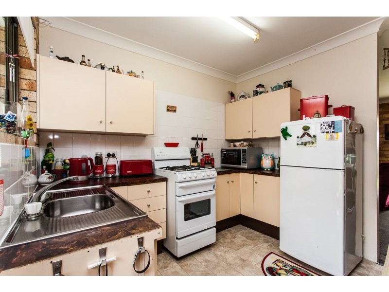 2/49 Ellen Street, Woody Point QLD 4019