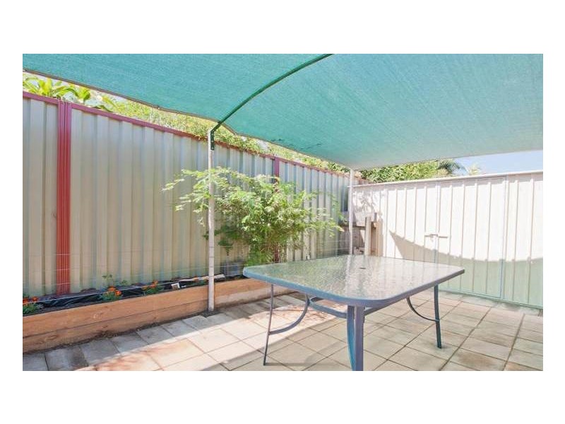 1 Pownall Crescent, Margate QLD 4019