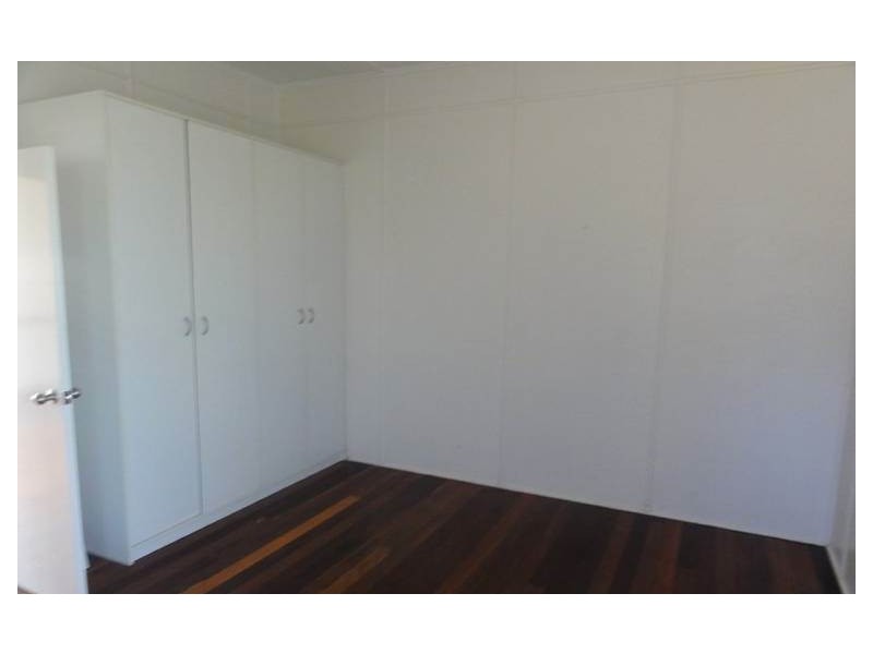 52 Anzac Avenue, Redcliffe QLD 4020