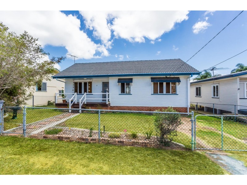 11 Conley Street, Clontarf QLD 4019
