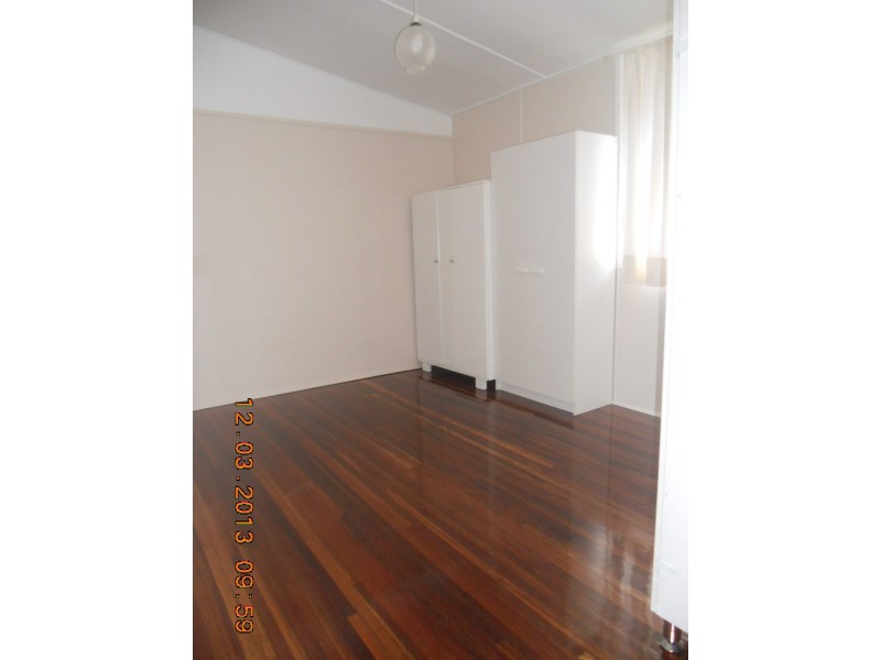 2/68 Deans Street, Margate QLD 4019