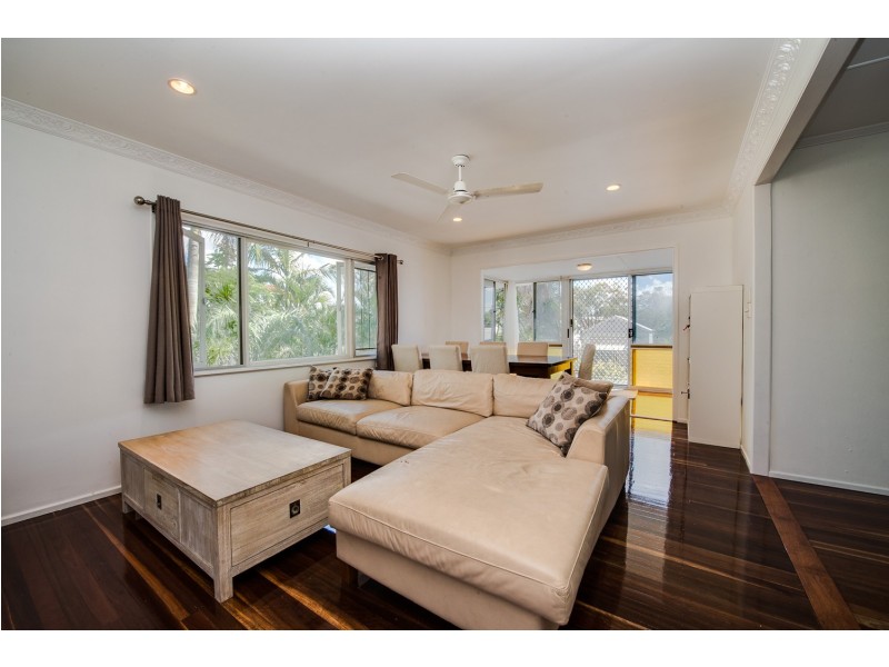 9 Gerald Avenue, Clontarf QLD 4019