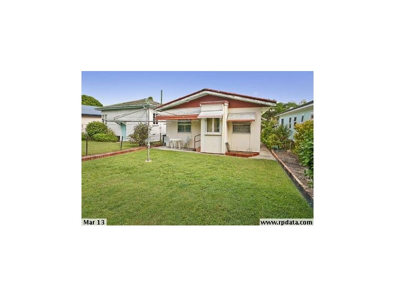 22 Bailey Street, Woody Point QLD 4019