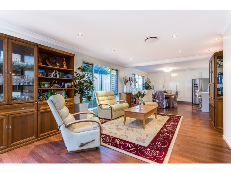 4 Lucas Street, Scarborough QLD 4020