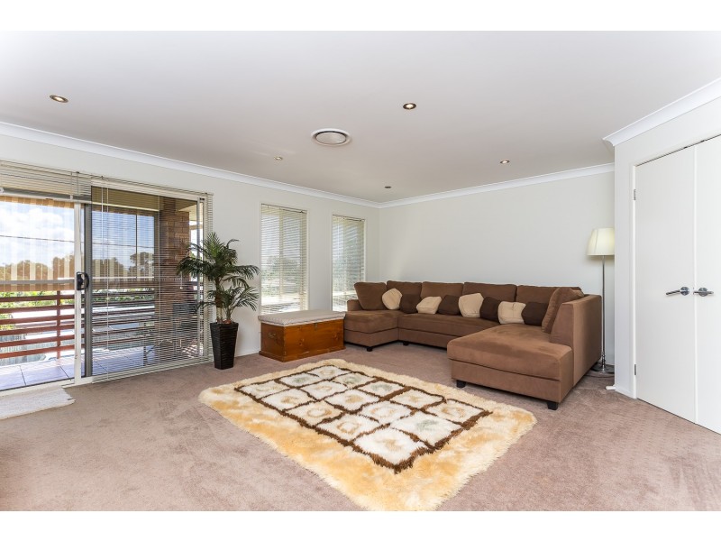 4 Lucas Street, Scarborough QLD 4020