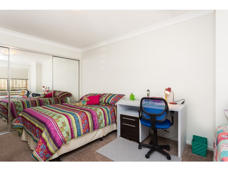 4 Lucas Street, Scarborough QLD 4020