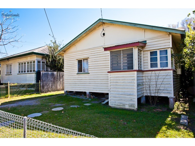 54 Ellen Street, Woody Point QLD 4019