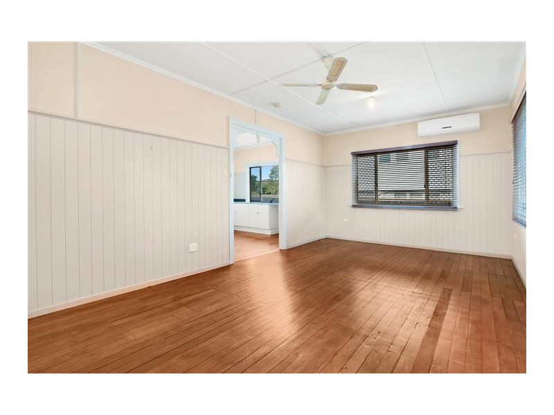 16 Bramble Street, Woody Point QLD 4019