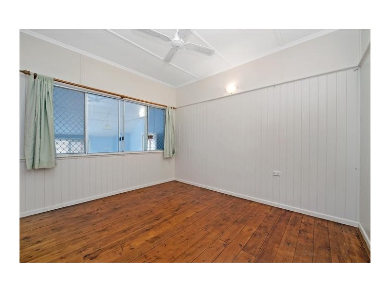 16 Bramble Street, Woody Point QLD 4019