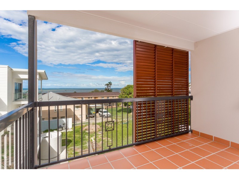 4/11 Georgina Street, Woody Point QLD 4019