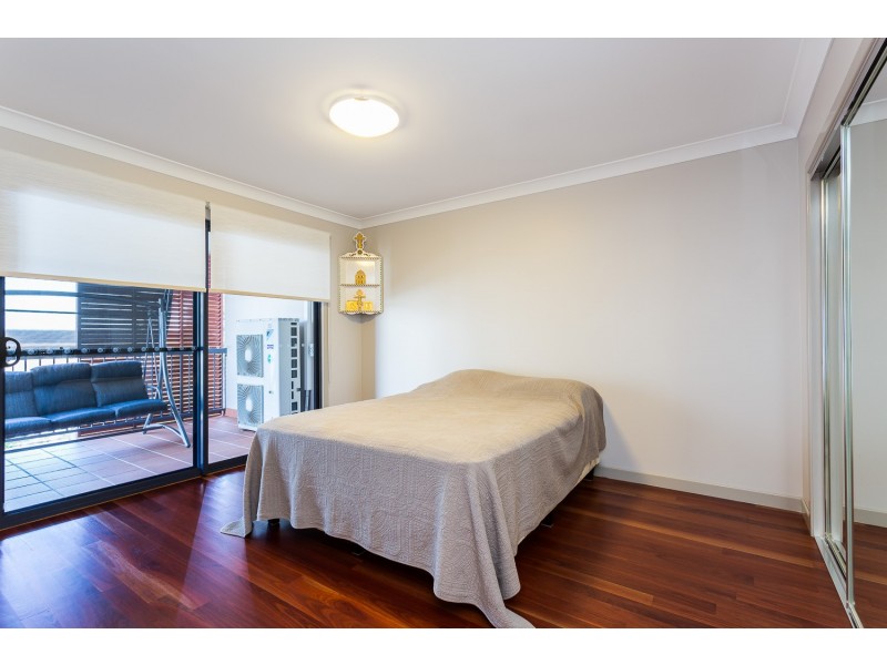 4/11 Georgina Street, Woody Point QLD 4019