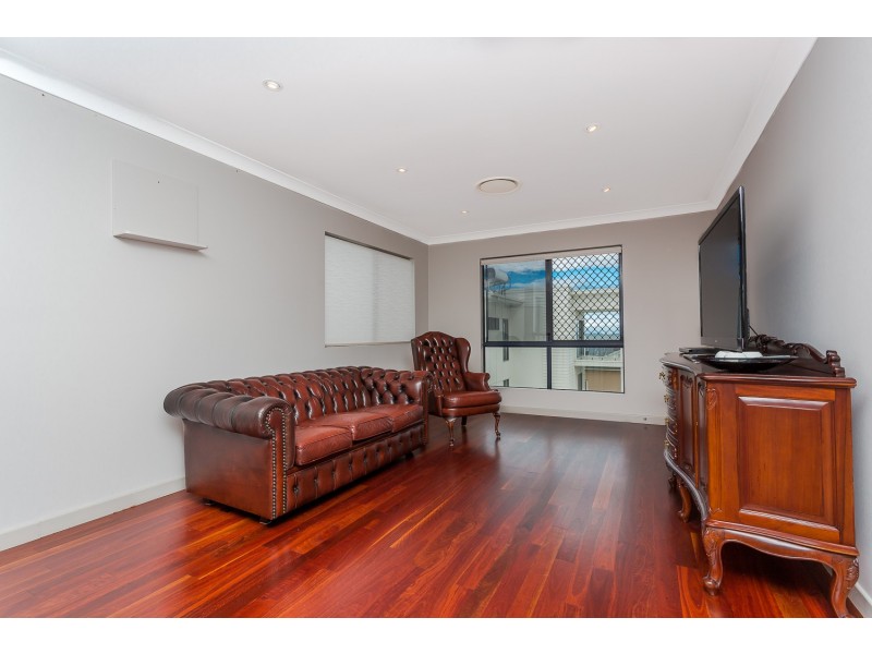 4/11 Georgina Street, Woody Point QLD 4019
