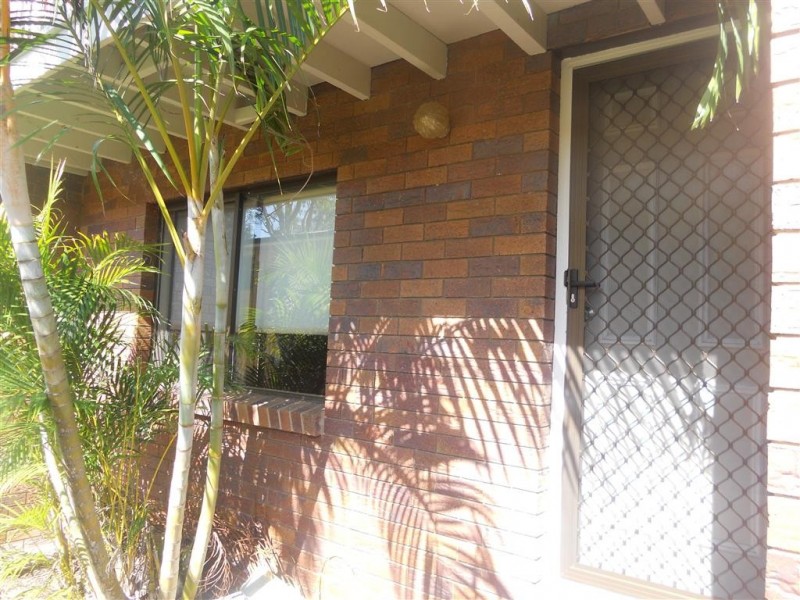 2/20 Lilla Street, Woody Point QLD 4019