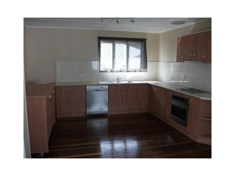 110 Oxley Ave, Woody Point QLD 4019