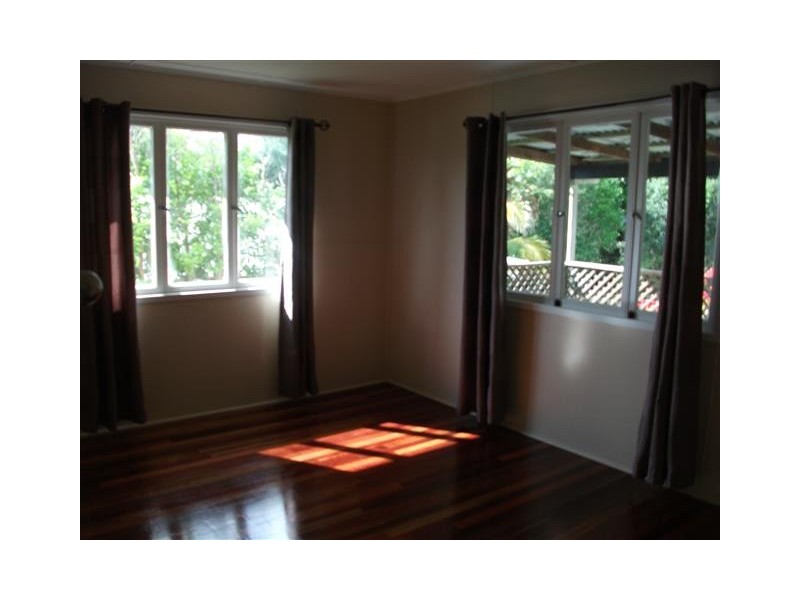 110 Oxley Ave, Woody Point QLD 4019