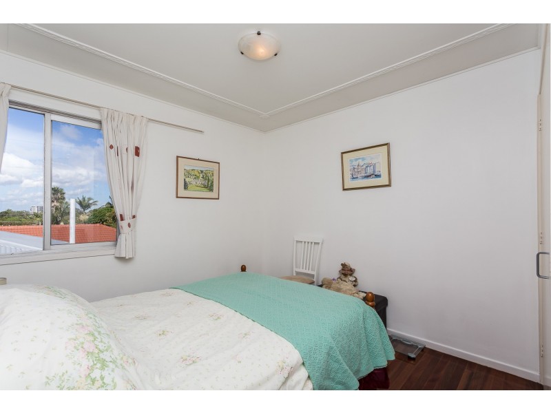 20 Enoch Street, Clontarf QLD 4019