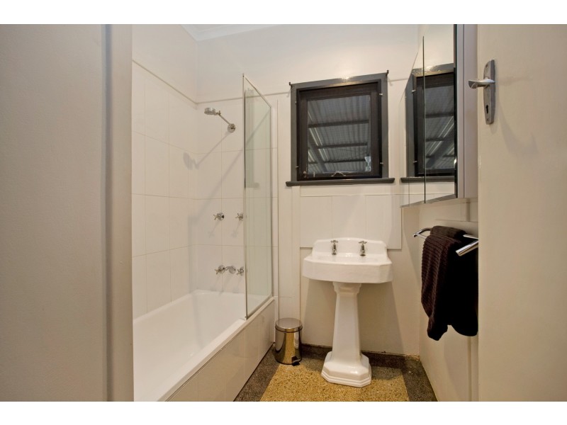 69 King Street, Woody Point QLD 4019