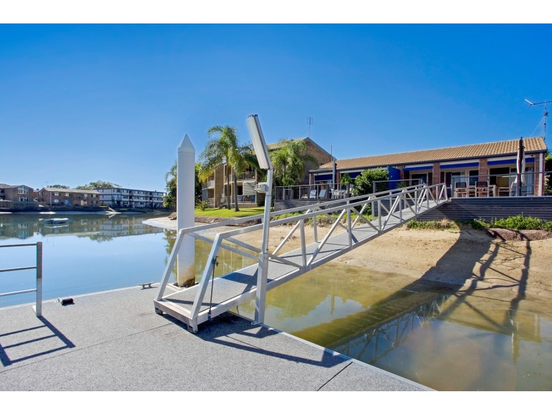 1/20 Akeringa Place, Mooloolaba QLD 4557