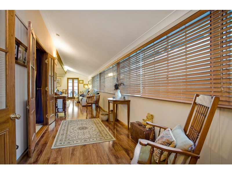 97 Prince Edward Parade, Scarborough QLD 4020