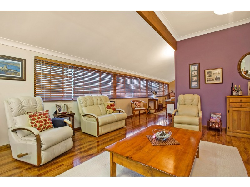 97 Prince Edward Parade, Scarborough QLD 4020