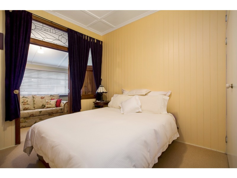 97 Prince Edward Parade, Scarborough QLD 4020