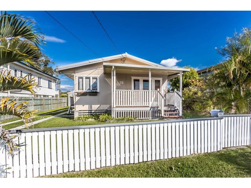 16 Essey Street, Clontarf QLD 4019