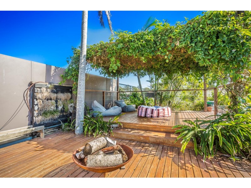 16 Essey Street, Clontarf QLD 4019