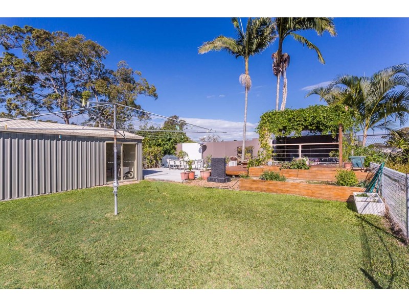 16 Essey Street, Clontarf QLD 4019