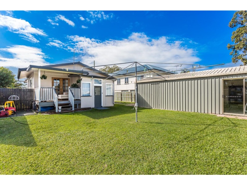 16 Essey Street, Clontarf QLD 4019