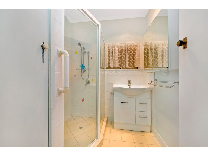 22 Bank Street, Margate QLD 4019