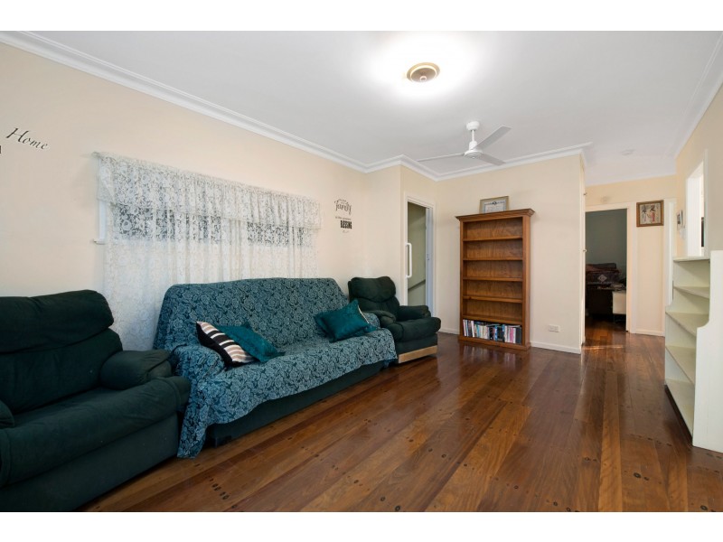 22 Bank Street, Margate QLD 4019