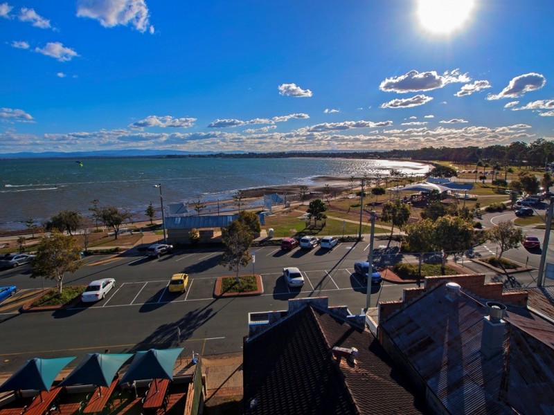 40 Oxley Avenue, Woody Point QLD 4019