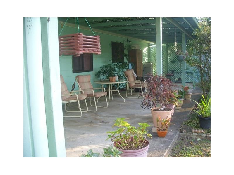 16 Grace Street, Scarborough QLD 4020