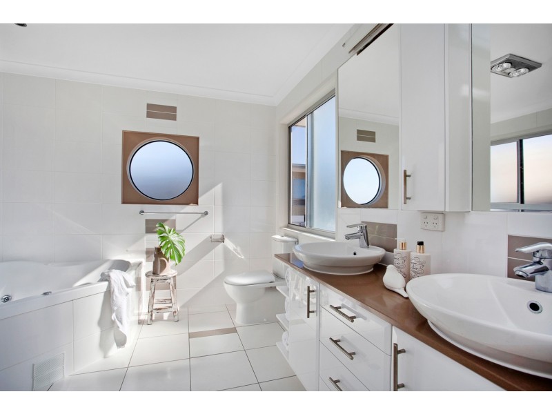 1/6 Georgina Street, Woody Point QLD 4019