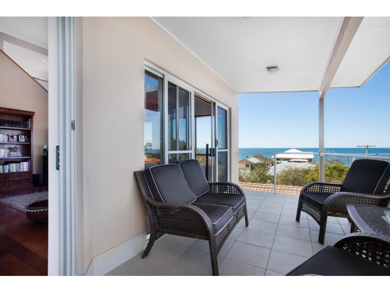 1/6 Georgina Street, Woody Point QLD 4019