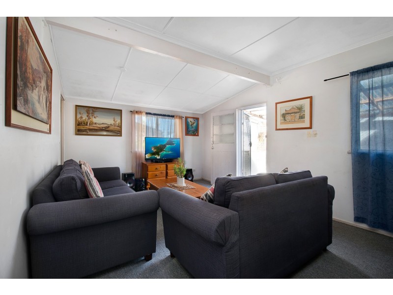 24 Cornelius Street, Clontarf QLD 4019