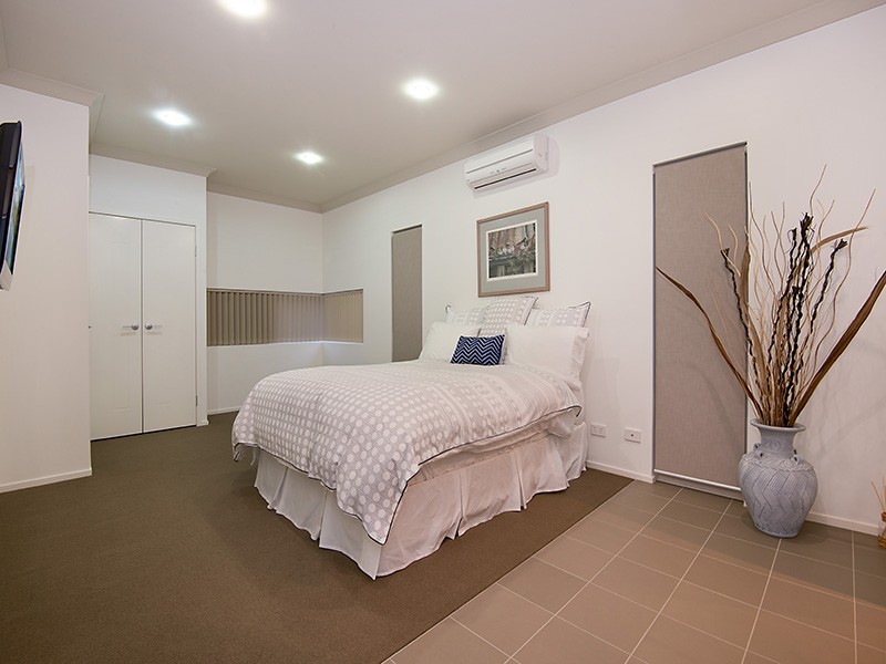 35 Bradley Road, Clontarf QLD 4019