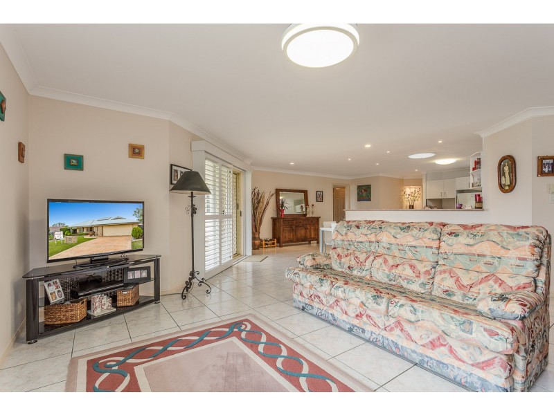 25 Chilton Cresent, North Lakes QLD 4509