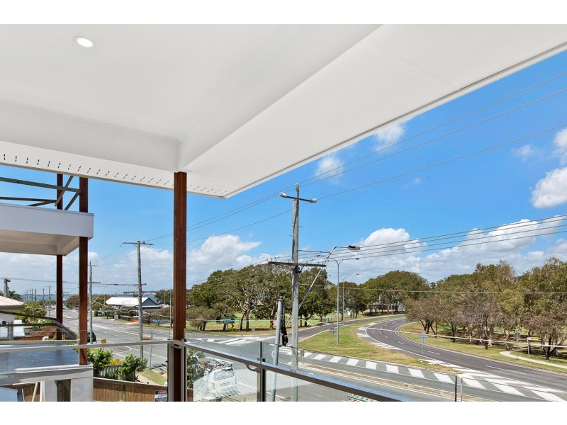 94 Oxley Avenue, Woody Point QLD 4019