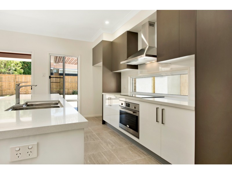 94 Oxley Avenue, Woody Point QLD 4019