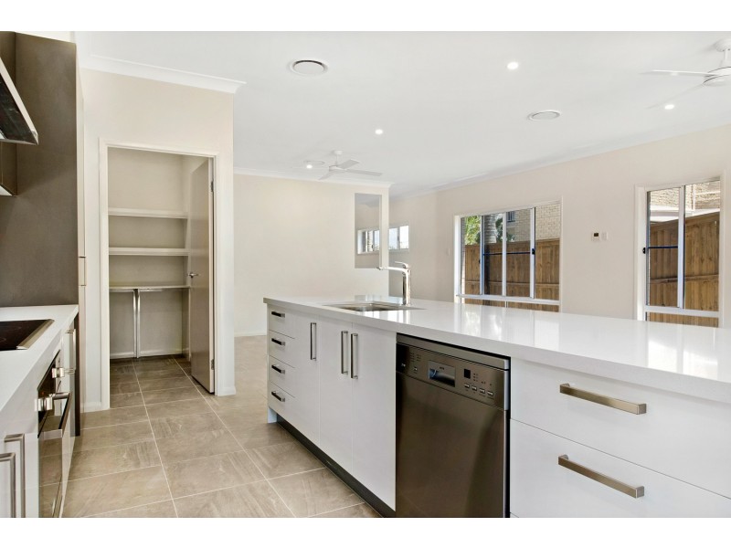 94 Oxley Avenue, Woody Point QLD 4019