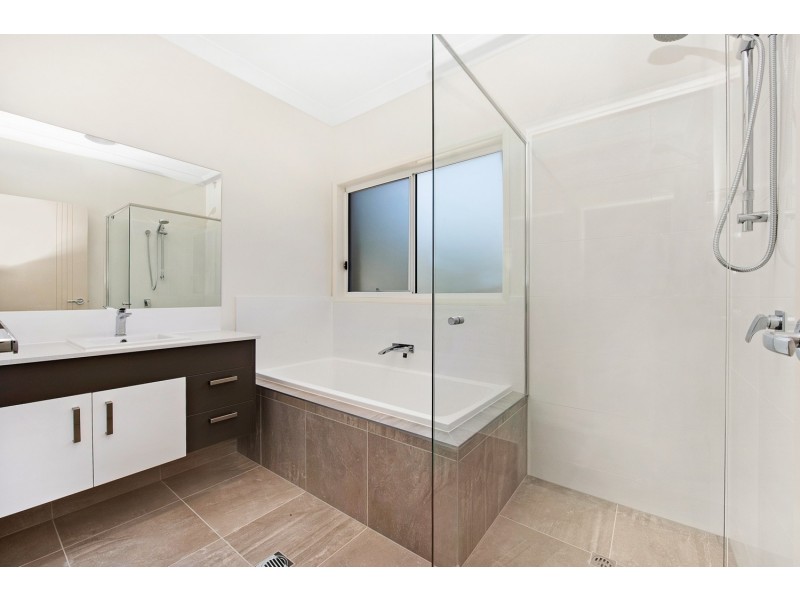 94 Oxley Avenue, Woody Point QLD 4019