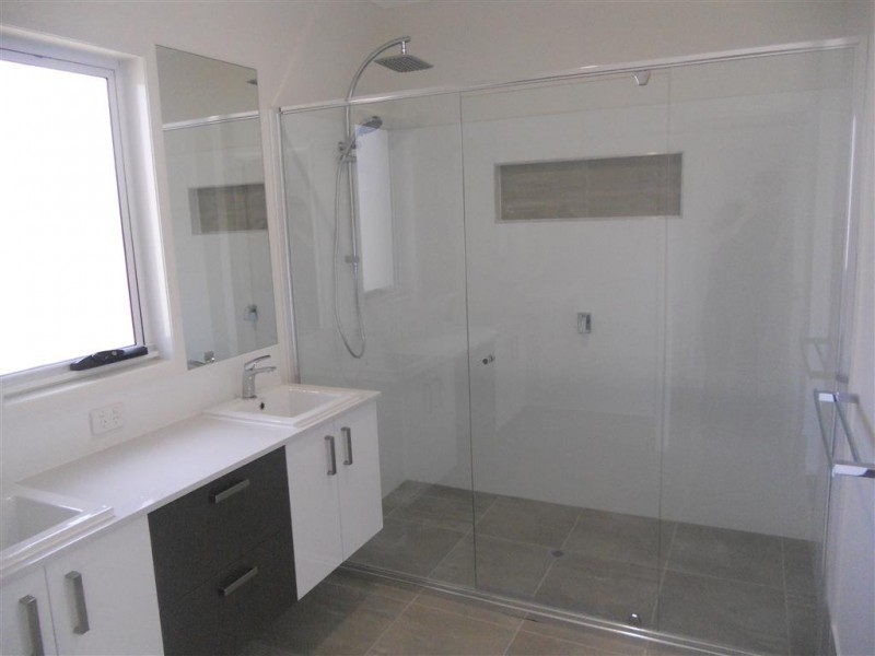 94 Oxley Avenue, Woody Point QLD 4019