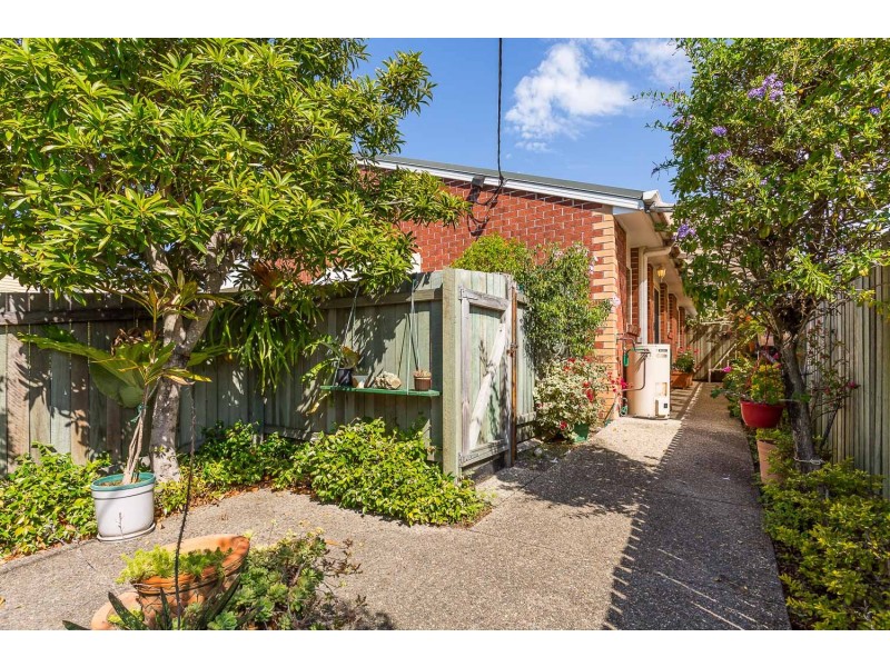 1/31 Steven Street, Redcliffe QLD 4020