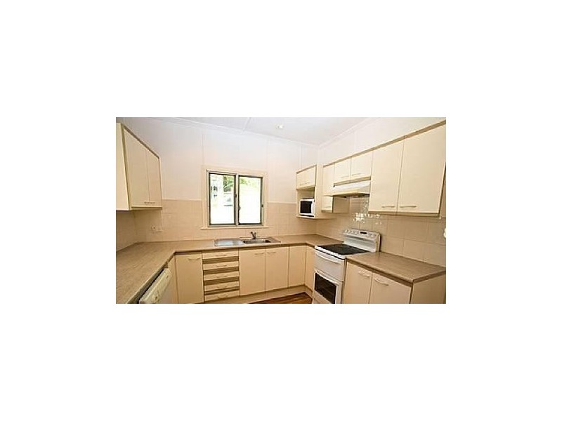 124 Arthur Street, Woody Point QLD 4019