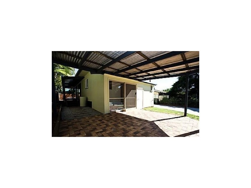 124 Arthur Street, Woody Point QLD 4019