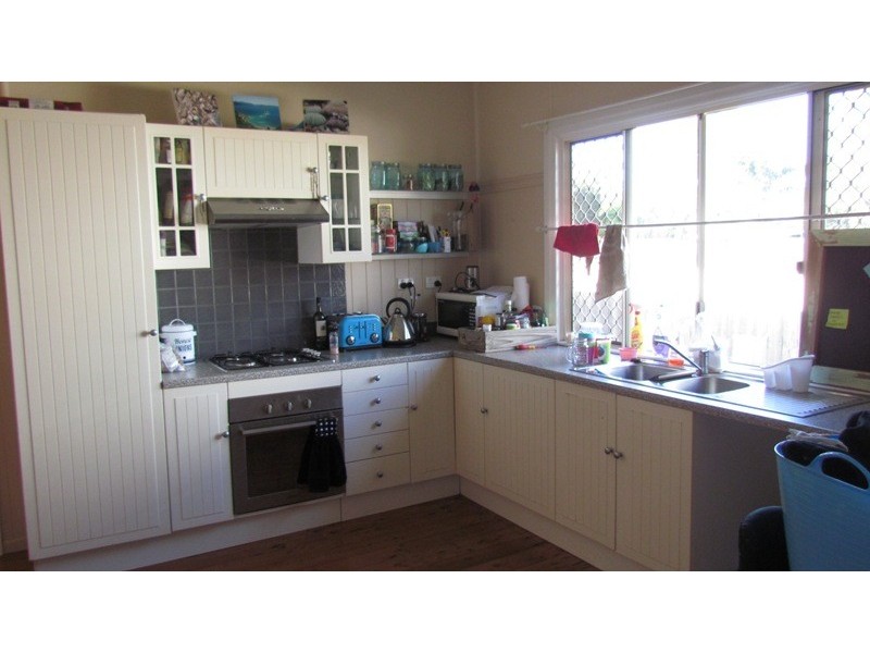 16 Bramble Street, Woody Point QLD 4019