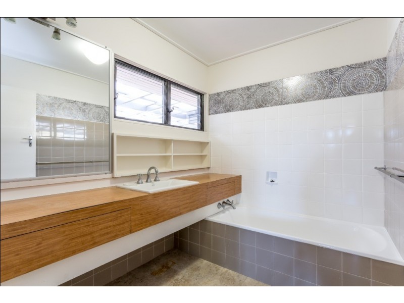12 Herne Road, Scarborough QLD 4020